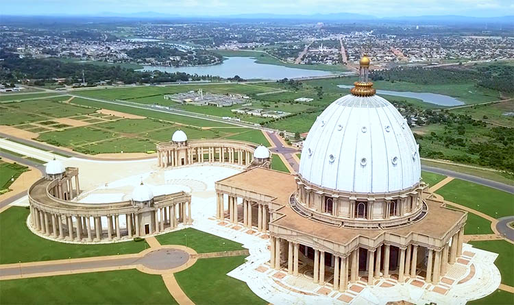 a legnagyobb katolikus remplom ami ures 01