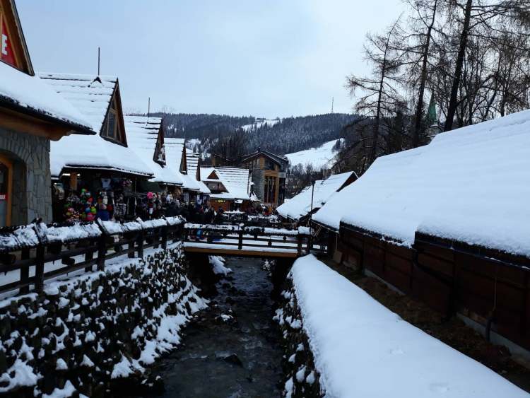 lengyelorszag krakko szilveszter piac szele