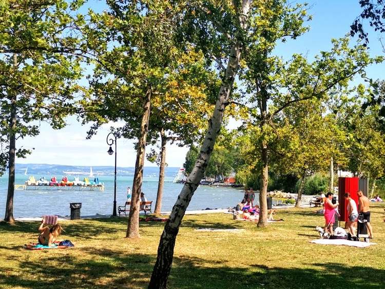 Balatonföldvár kikötő melletti szabadstrand