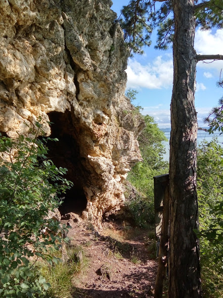 Tihany Forrás barlang