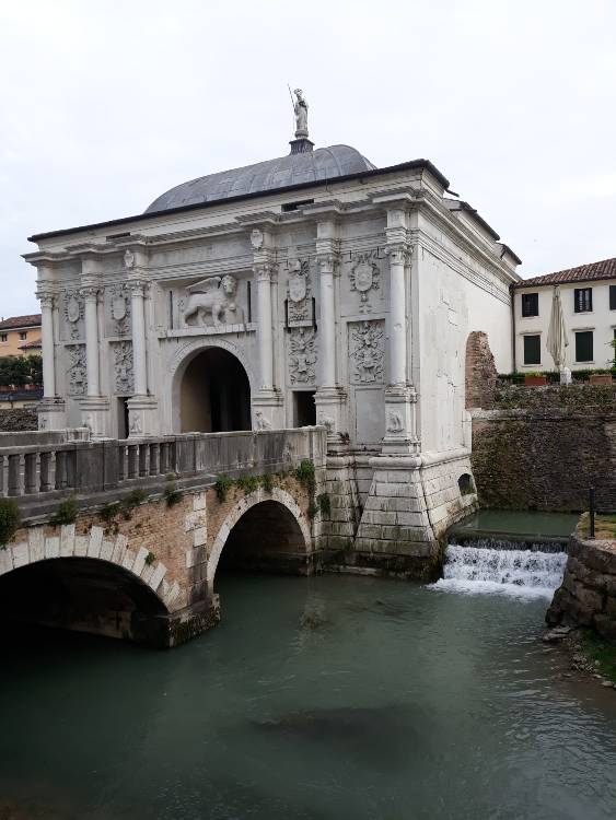 treviso Szent Tamás kapux