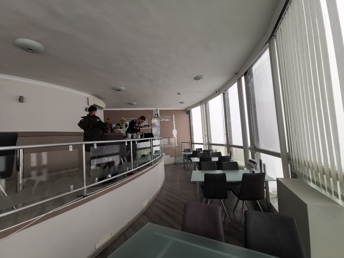 pécsi tv torony étterme
