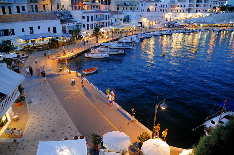 balear szigetek alkoholturistak 01