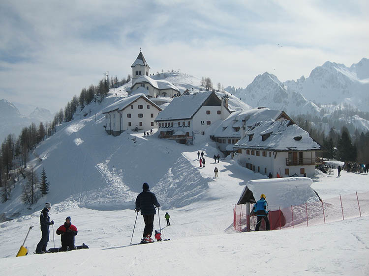 tarvisio ski szoveg kozott