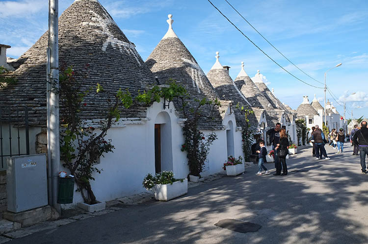 trullik alberobello szoveg kozott
